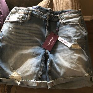 Vigoss jean shorts NWT